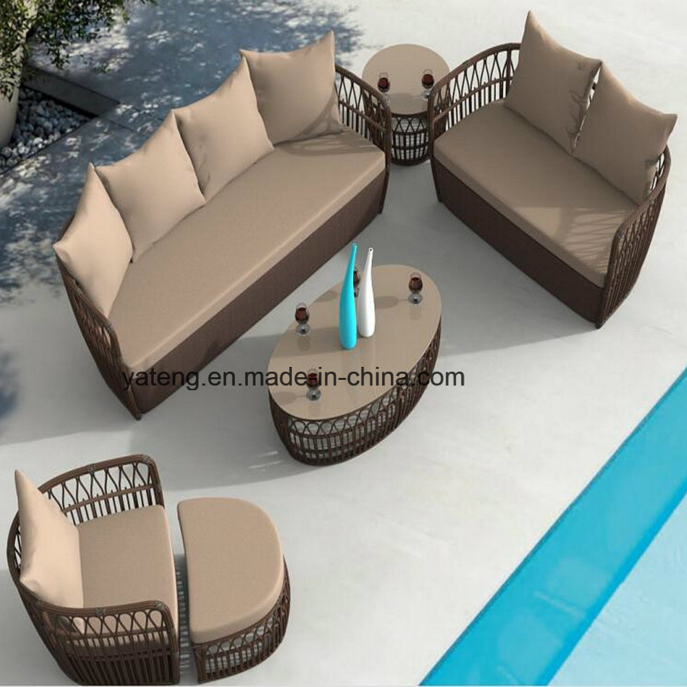 New Design Outdoor Rattan Patio Furniture with Ottoman & Side Table (YT1055)