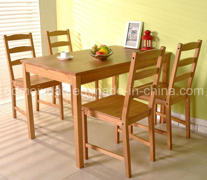 Solid Wooden Dining Table Living Room Furniture (M-X2432)