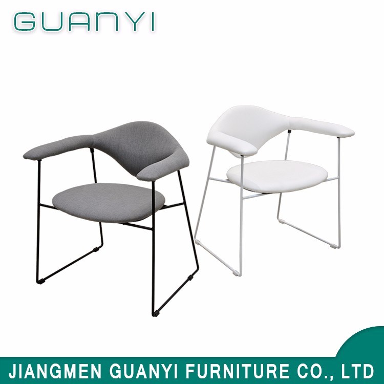 a Simple Fashionable Design Metal Tube Dining Chair