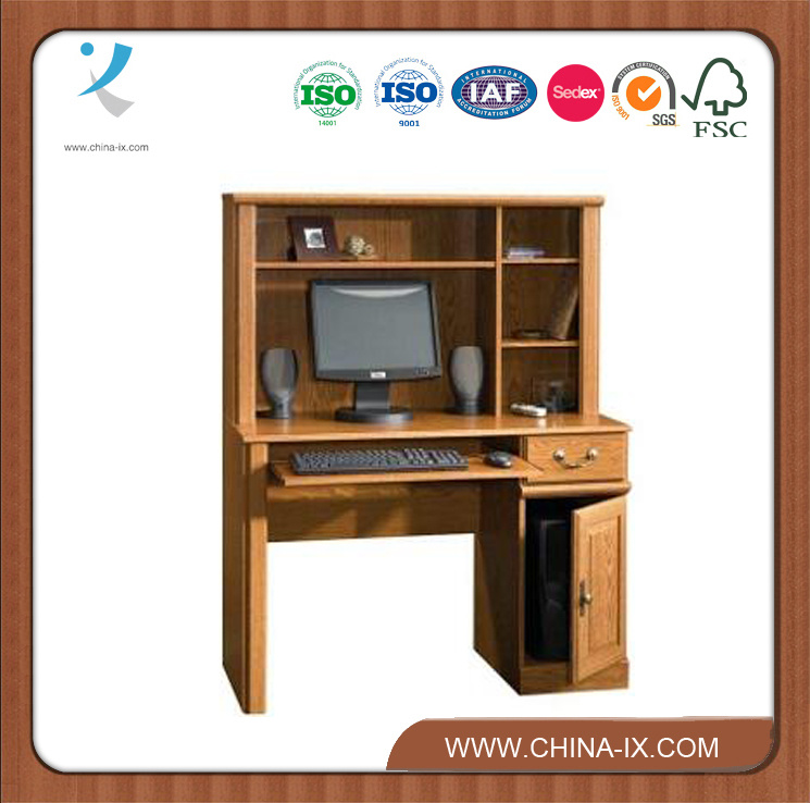 Compact Computer Desk with Hutch