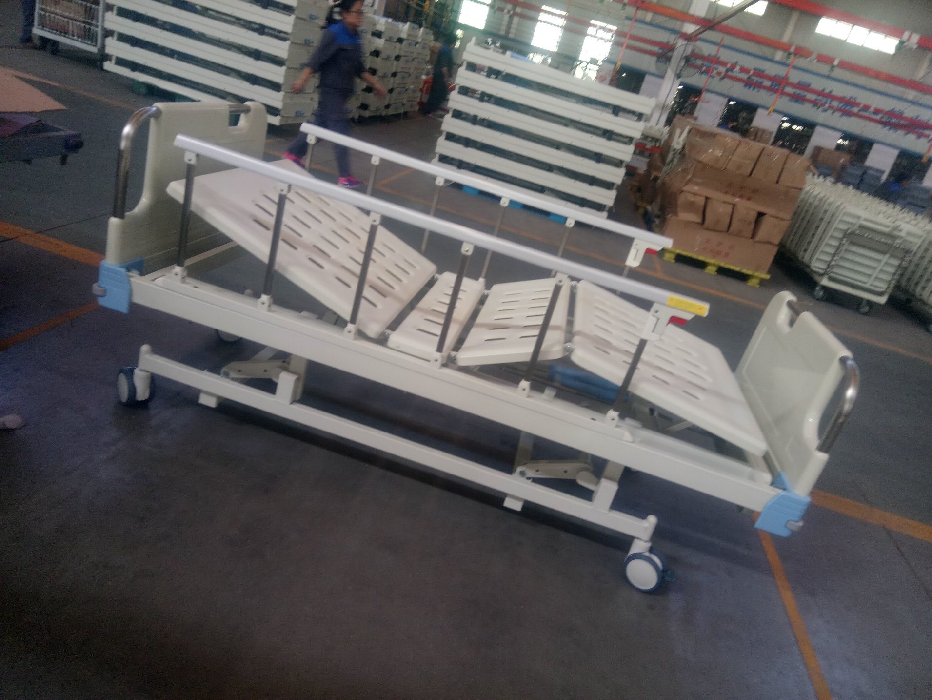 Ha-6 Medical Furniture and Equipment ABS Manual Hospital Bed