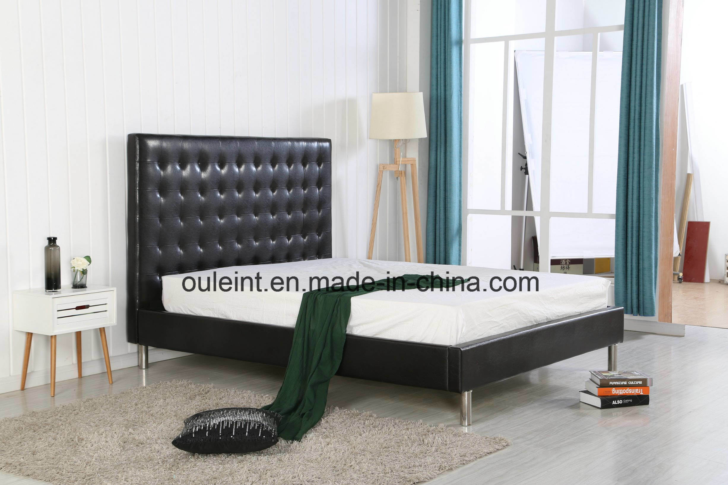 Queen PU Bed with Stainless Legs (OL17173)