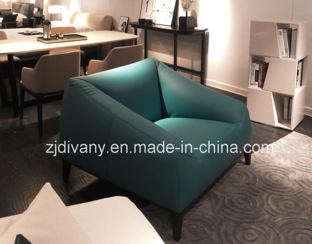 Italian Fashion Style Blue Leather Single Sofa (D-76A)