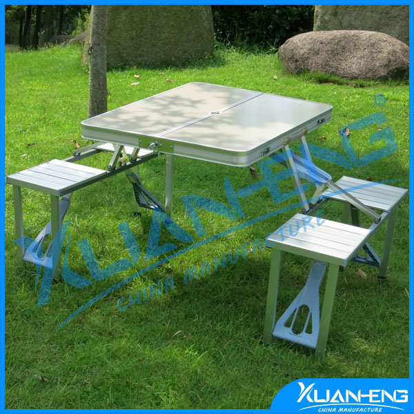 Fashion High Quality Daily Useful Picnic Dining Folding Table