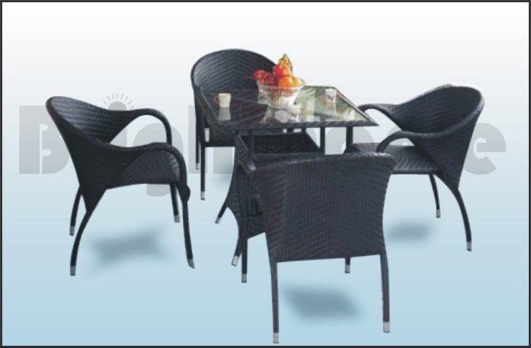 Rattan Furniture - Garden Chair and Table (BT-641)