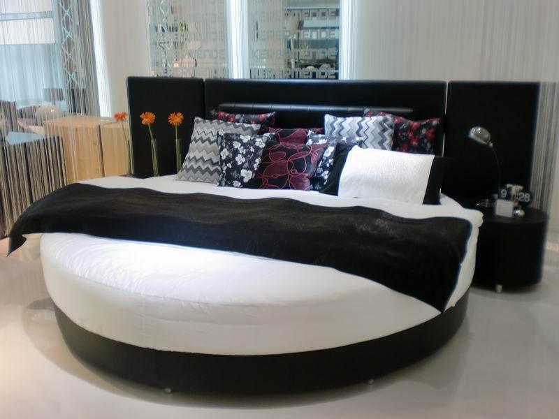 2015 Comfortable Bedroom Furniture White Fabric Spring Mattress