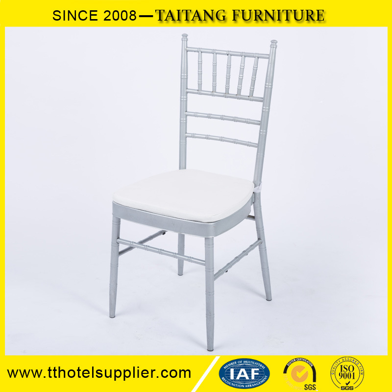 Model Stacking Metal Iron White Chiavari Chair