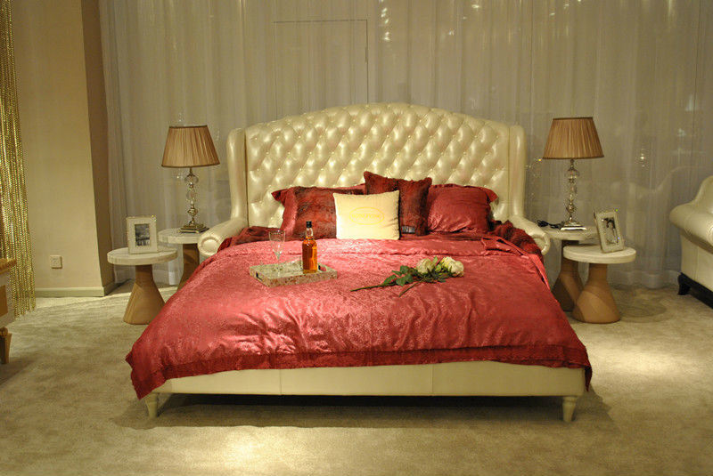 White Genuine Leather Bedroom Furniture (B002)