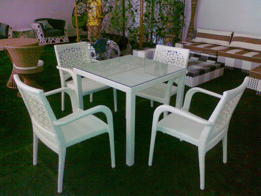 Rattan Outdoor Garden Hot Modern 4 Chairs Dining Set Furniture