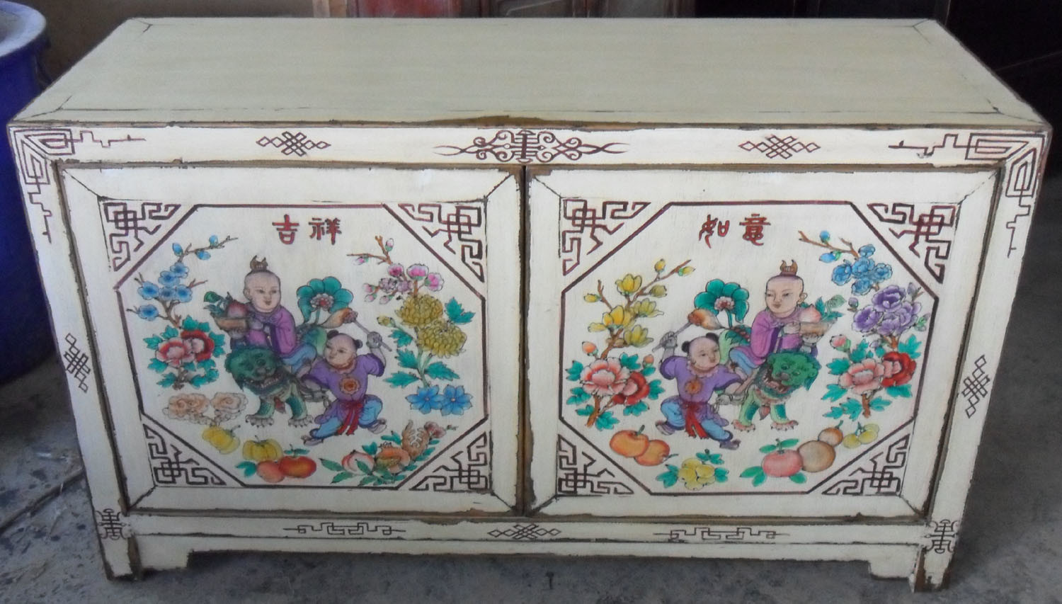 Chinese Antique Furniture Painted Wooden Cabinet Lwb771
