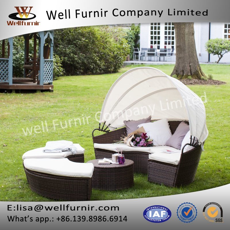 Well Furnir T-046 Brown Relexing Circular Rattan Day Bed with Canopy for Garden