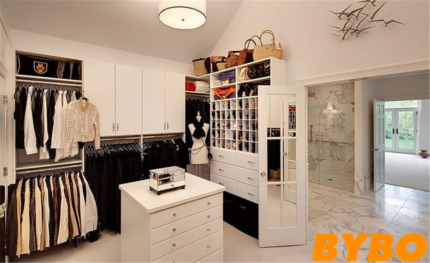 Modern Walk-in Closet with Flodable Door (BY-W-122)