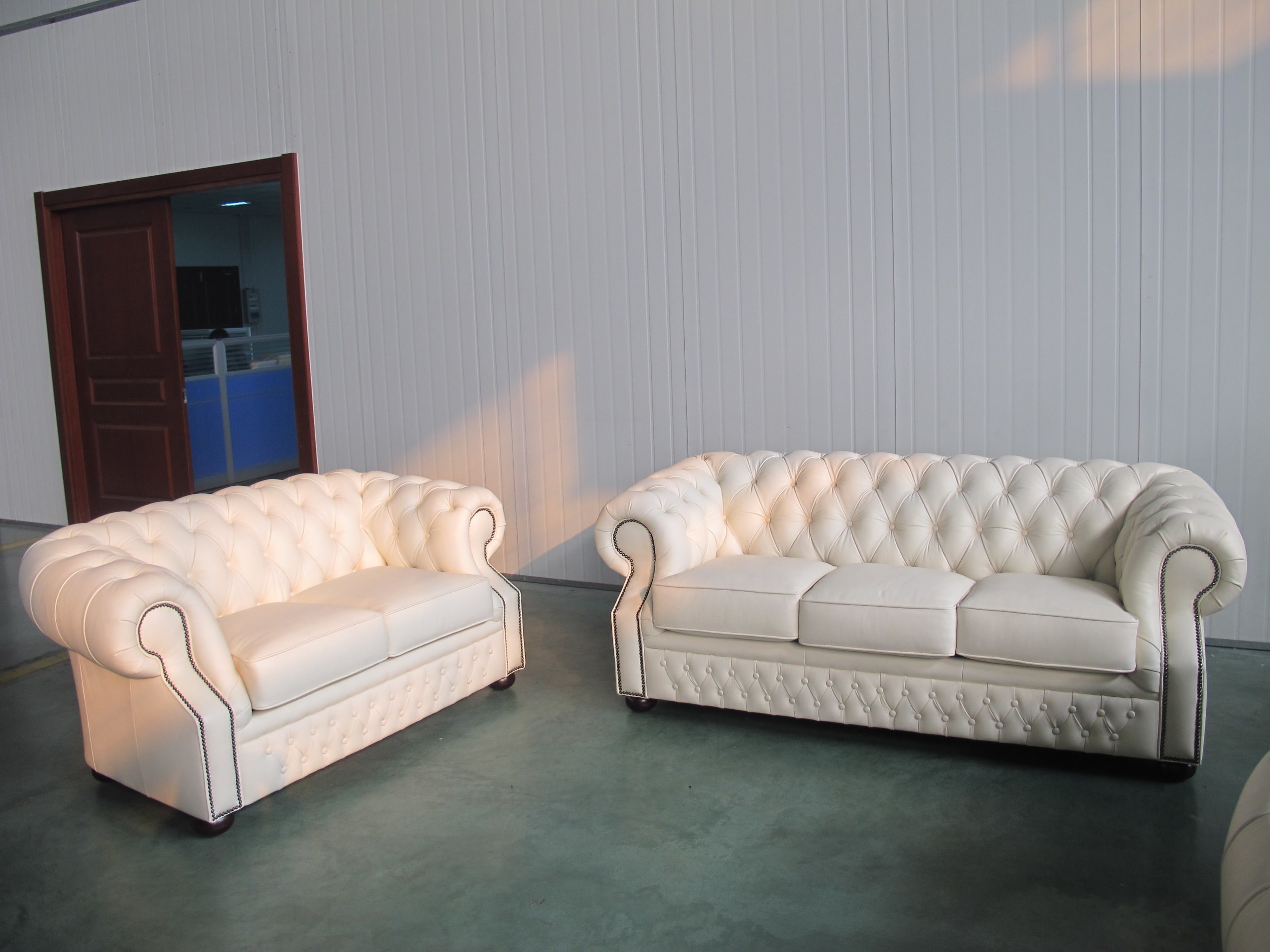 Top- Selling Chesterfield Leather Sofa