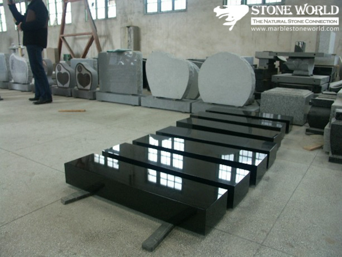 Granite Stone Monument / Tombstone with Custom Design - Tt24