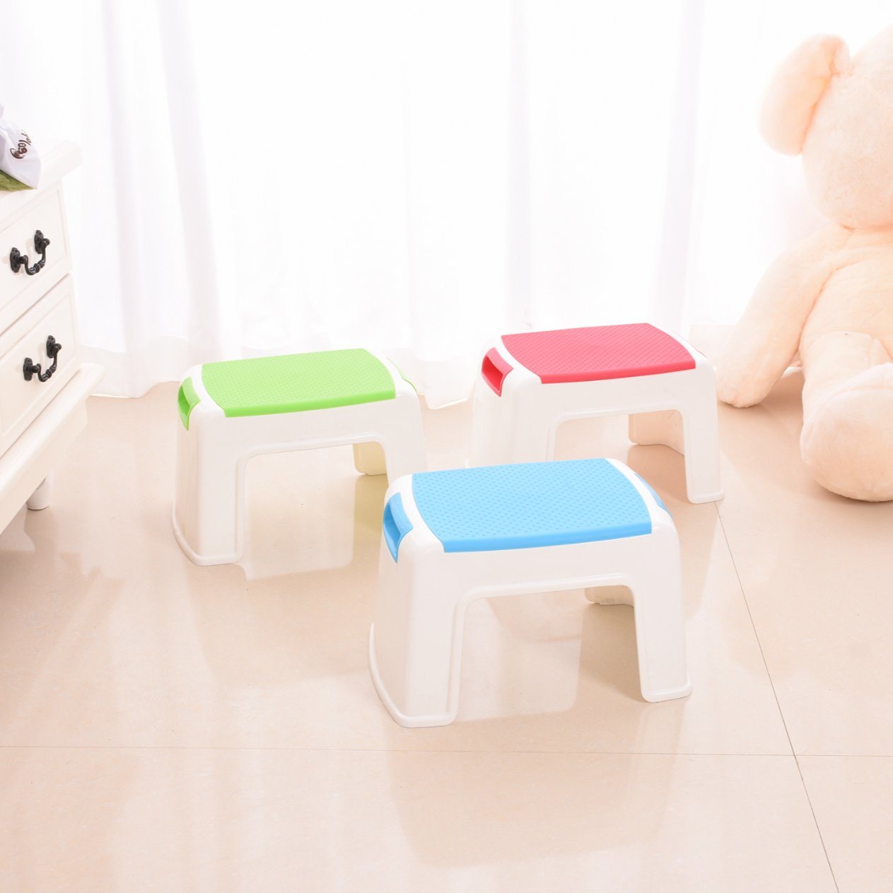 Colorful Stackable Small Plastic Sitting Stool for Kids