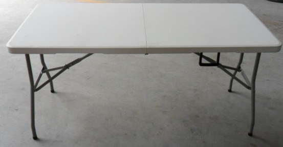 Fold in Half Plastic Table (YZC-152Z-2)