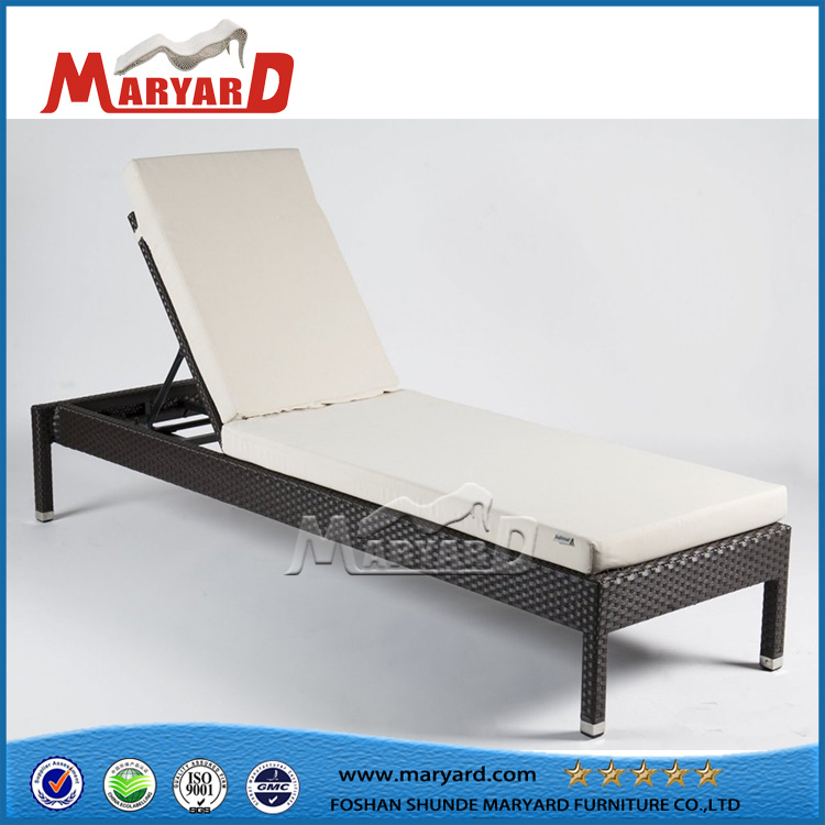 Fashion Style Top Quality Durable Wicker Furniture Lounger for General Use