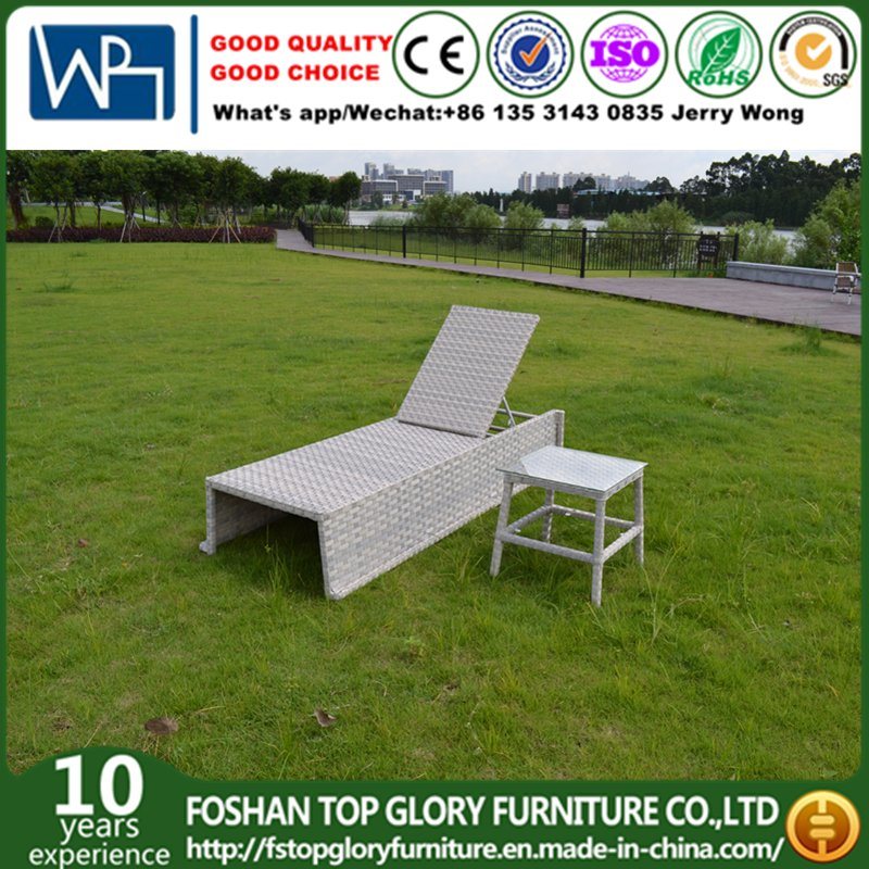 New Design Rattan for Chaise Lounge Outdoor Furniture (TG-6008)
