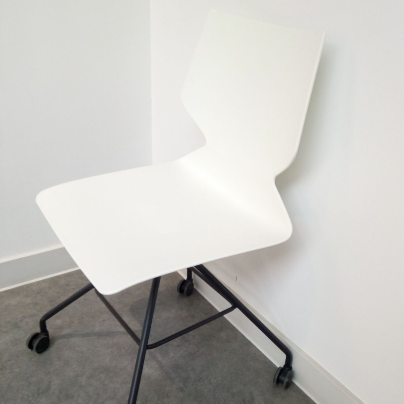 Stylish Plastic 360 Degree Swivel Office Chair