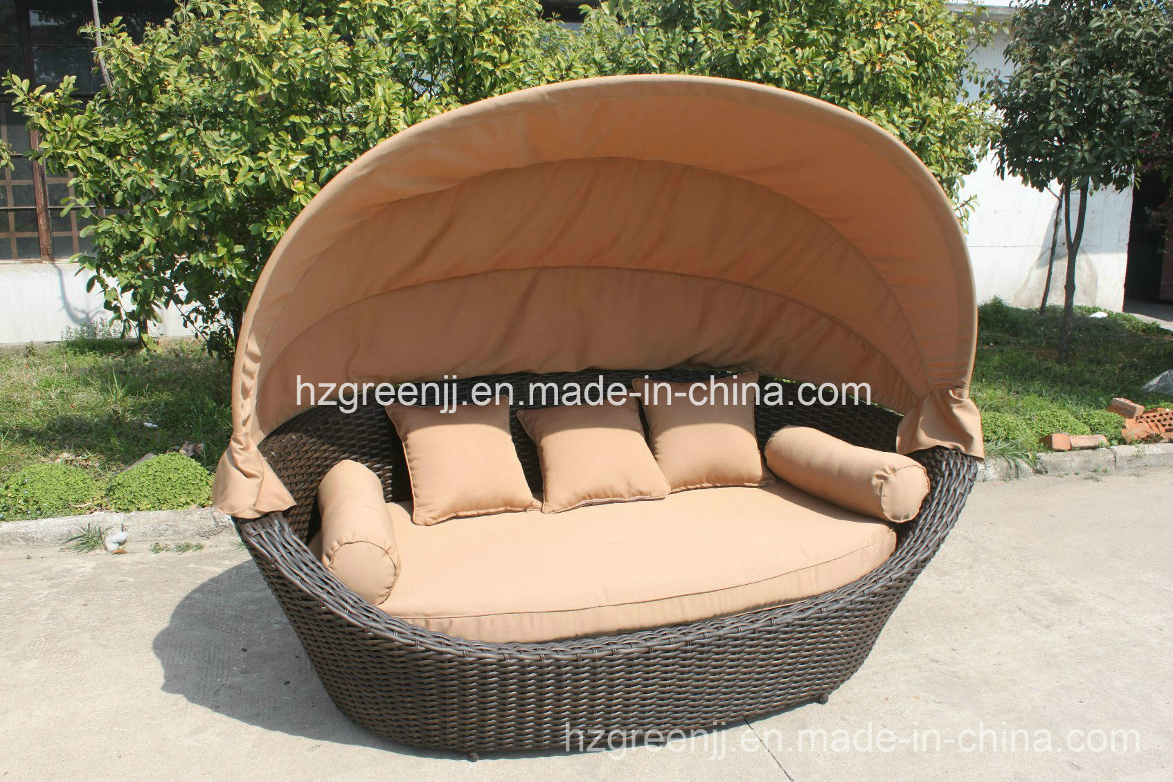Round Rattan Daybed Beach Bed Sunbed Outdoor Furniture