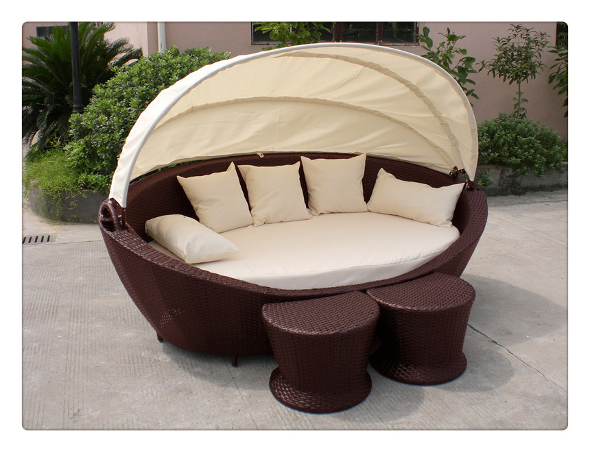 All Weather and Water-Proof Round Outdoor Daybeds