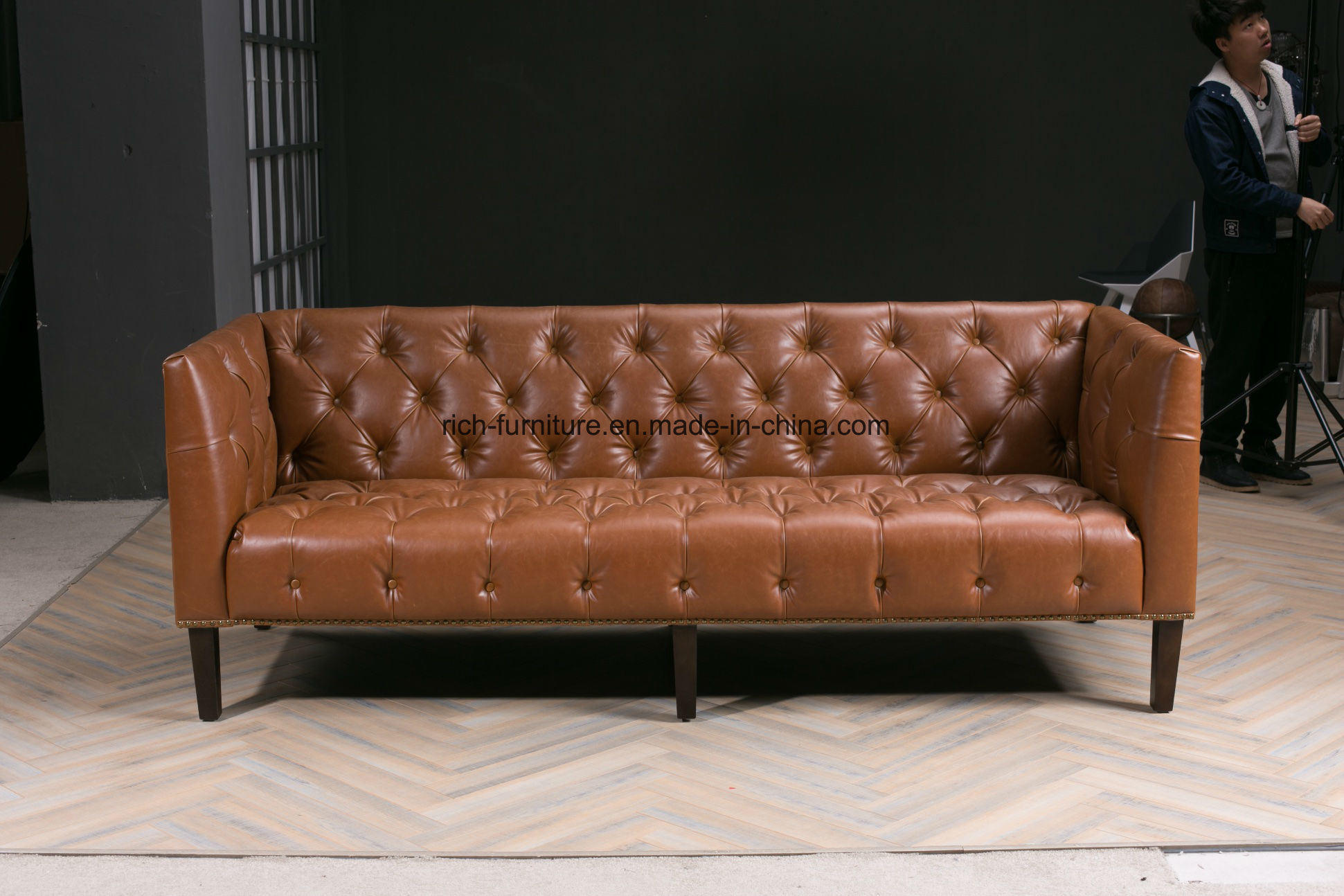 Solid Wood Frame Living Room Furniture Vintage Leather Sofa