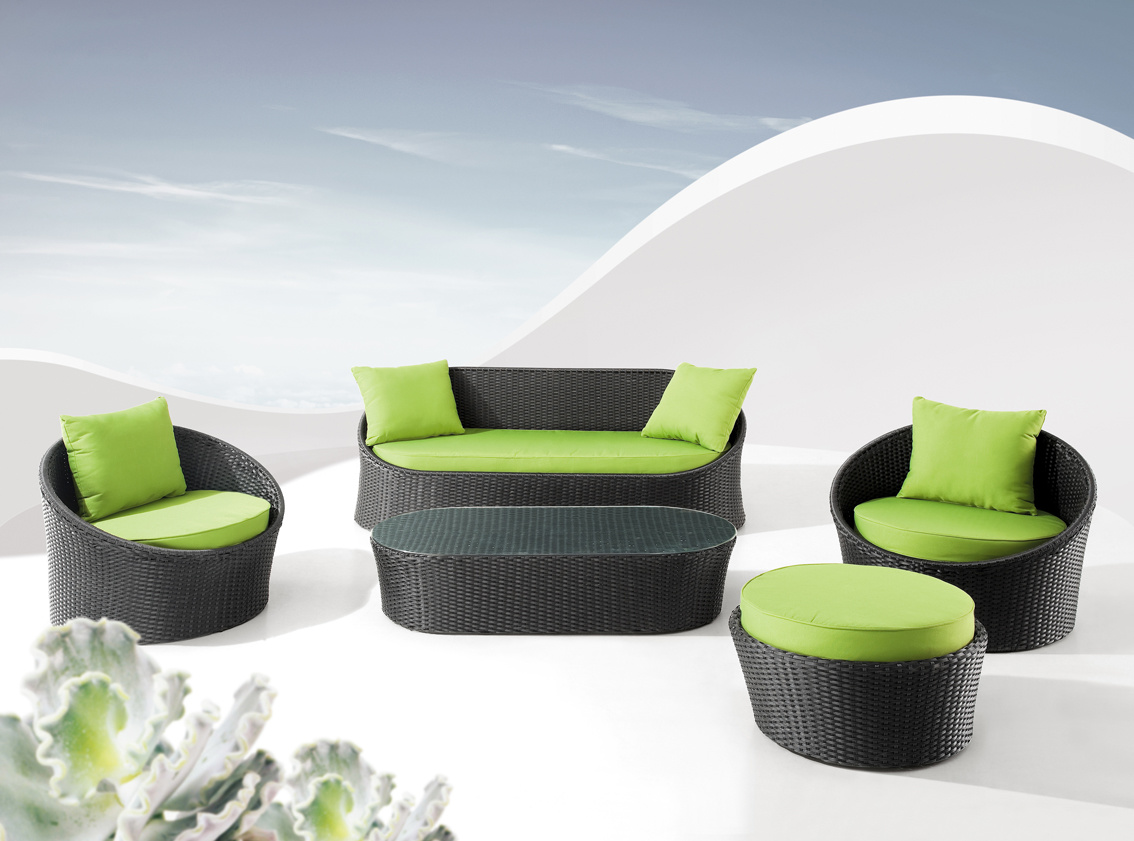Comfortable Sofa Set Green Cushion and Black Rattan