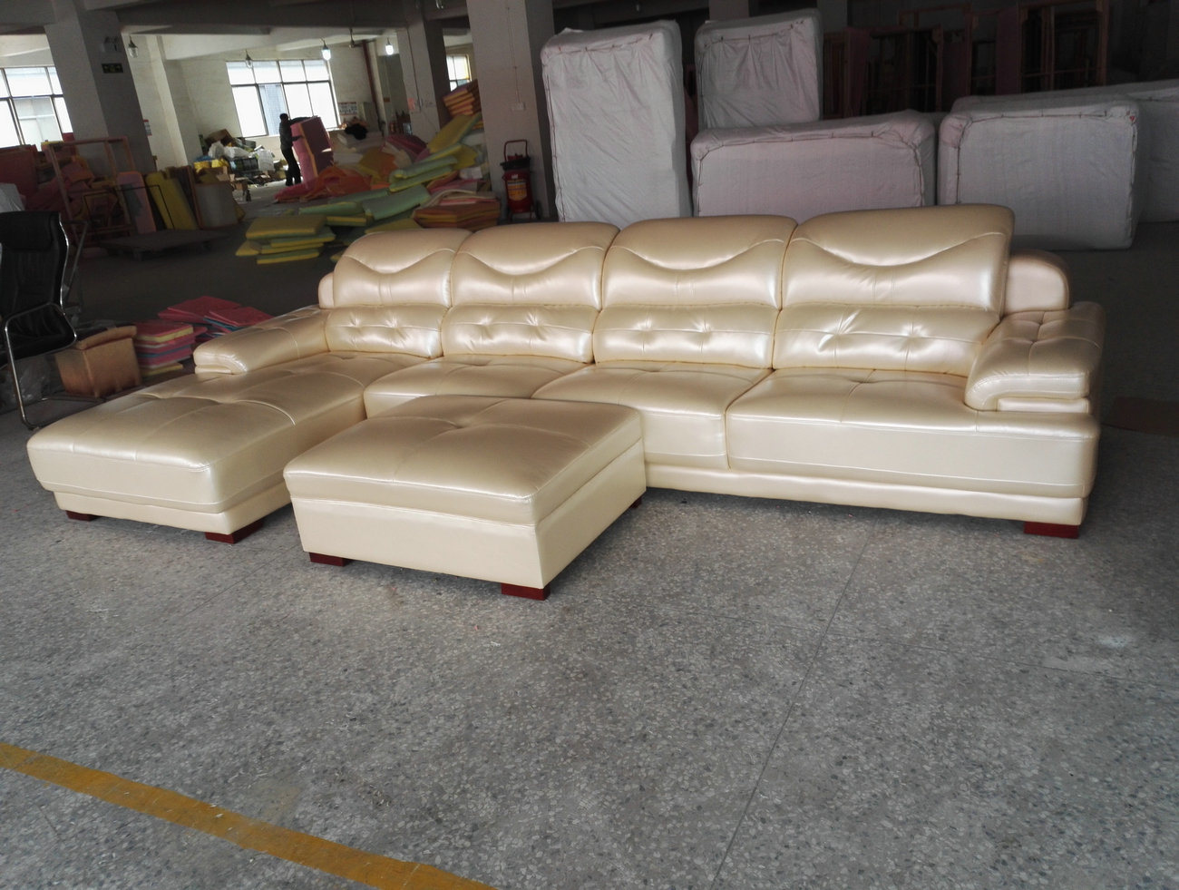 Europe Type Top Grain Genuine Leather Sofa (A816)