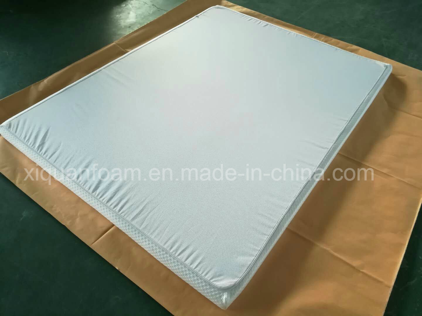 Roll Compressed Packing Bedroom Mattress Topper