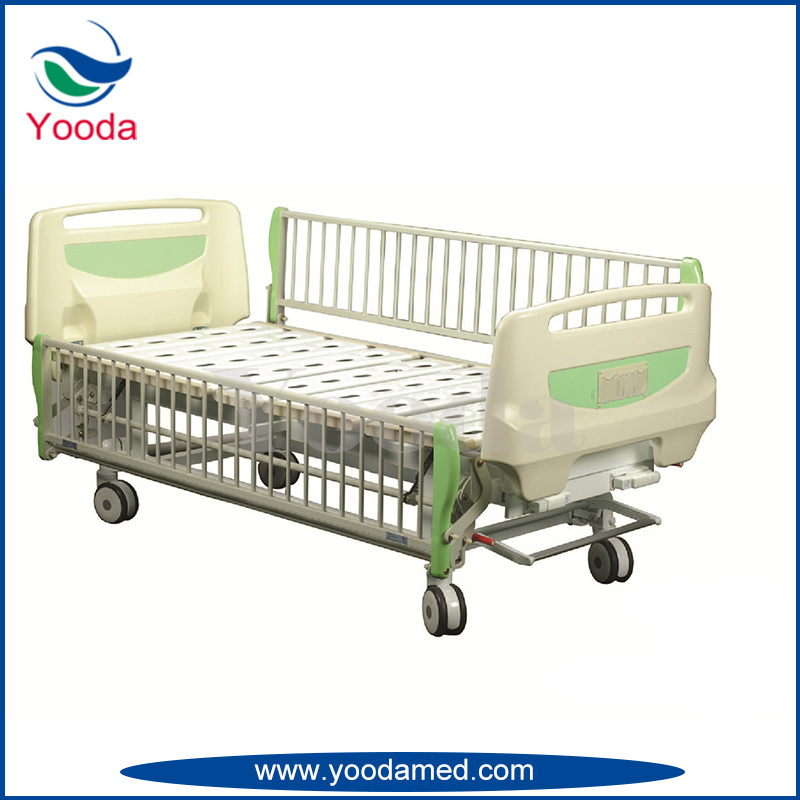 Hospital Children Bed with 2 Revolving Levers