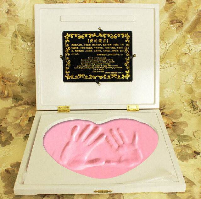 Solemn Wedding Lover Handprint Gift Box (AC-022)