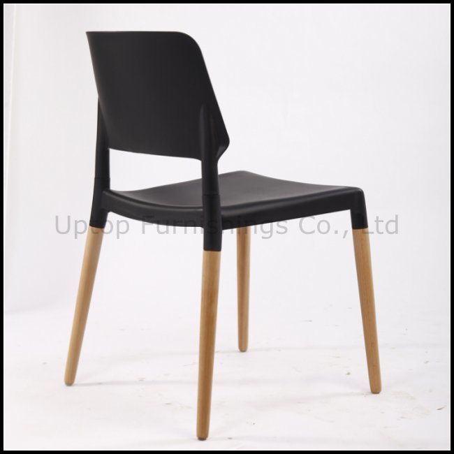 Stacking Black Plastic Chair with Wood Legs (SP-UC398)