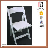 High Quality White Folding Plastic Chairs with Metal Legs