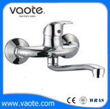 Brass Body Wall-Mounted Kitchen Sink Faucet (VT10702)