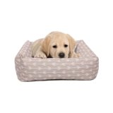 Sell Well New Breathable Beige Luxury Lovely Pet Bed (YF95270)