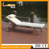 Outdoor Garden Leisure Furniture Rattan/Wicker Patio Beach Lounge Adjustable Easy Folding Swimming Pool Deck Chair with Wheels