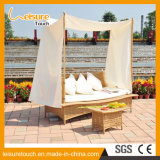 Holiday Resort Garden Outdoor Furniture Rattan Daybed Lying Bed Lounger Sofa with Curtain