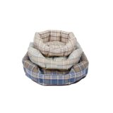 Sell Well New Type OEM Breathable Warm Pet Bed (YF95219)