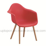 Wholesale Color Optional Restaurant Plastic Chair with Wooden Chair Base (SP-UC409)