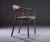 High Quality China Classic Wooden Legs PU Leather Dining Chair