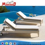 Adjustable Upholstered Beach Daybed Sunbed Chair and Leisure Garden Hotel Chaise Lounge
