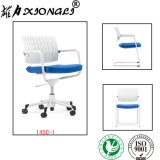 145c1 Modern Leisure Plastic Svivel Arm Office Chair with Seat Cushion