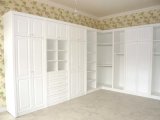 Walk-in-Closet / Wardrobe / White Color Wardrobe