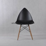 New Ideas He Chair Plastic Adult Household Eat Desk and Chair Hotel Lounge Chair Triangle Chair (M-X3273)