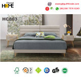 Modern Style Wood and Fabric Headboard King Bed (HC863)