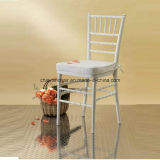 China Wholesale White Solid Wooden Wedding Chiavari Ballroom Chair