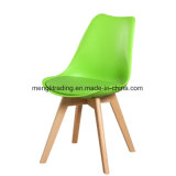 Leisure Plastic Dining Chair with Wooden Legs