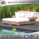 Well Furnir Chaise Daybed with Cushions WF-17022