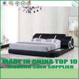 China Modern King Size Genuine Leather Bed with LED Light