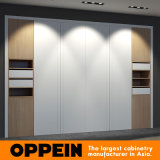 Oppein Modern White Lacquer Wood Melamine Swing Wardrobe (YG91550)